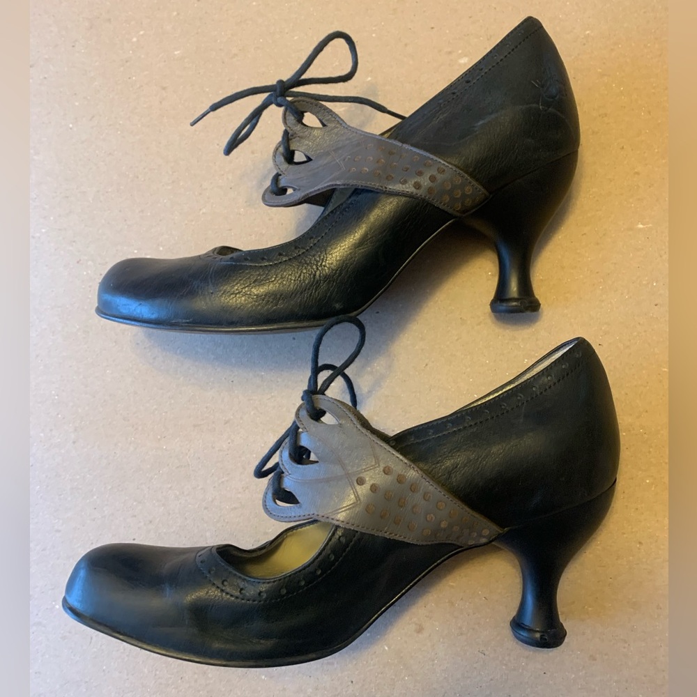 John Fluevog Bellevue Mollie Johnson Black & Grey Lace Up Mary Jane Heels Size 9 - Picture 8 of 15